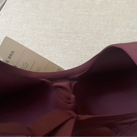 New Athleta advance sports bra burgundy sz 32D NWT high impact adjustable straps - Picture 7 of 11